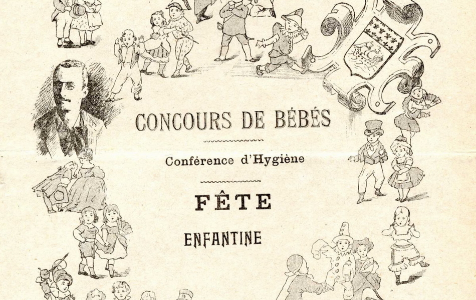 Affiche monochrome sur laquelle on lit : "Convocation. Concours de bébés, année 1911. Invitation gratuite. Nous avons l'honneur Monsieur le préfet de vous inviter avec votre famille et vos amis au concours qui aura lieu vendredi 19 mai 1911 à 3 heures, salle des Beaux-Arts, rue de l'Arsenal, Arras. Des prix, médailles et diplômes seront décernés. Concours de bébés, conférence d'hygiène, fête enfantine. Avis important : chaque enfant inscrit au concours reçoit gratuitement un titre en participation privilégiée lui donnant droit, plusieurs fois par mois, au tirage de plus de 25 millions de lots de 50 valeurs, Panama, COngo, ville de Paris, crédit foncier, etc. Inscrire les enfants au local ou pâr correspondance, au siège social du concours de bébés, route de l'Hay à Arcueil (Seine)".