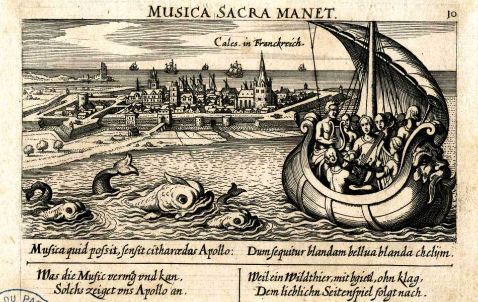 Dessin noir et blanc montrant un petit bateau avec à son bord des musiciens (on reconnaît une lyre, une viole de gambe et une trompette). De gros poissons s'approchent du bateau tandis qu'à l'arrière-plan, on aperçoit les toits d'une ville littorale. En dessous, on lit "Musica quid possit, sensit citharoedas Apollo: dumsequitur blandam bellua blanda chelüm. Was die Music vermag und kan, Solchs zeiget uns Apollo an. Weil ein Wildthier, mit bgierd, ohn klag, Dem lieblchn Seitenspiel folgt nach".