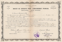 Document couleur sur lequel on lit : "Brevet de capacité pour l'enseignement primaire. Le recteur de l'académie de Lille, vu le brevet élémentaire délivré à Monsieur Six Désiré, le 30 juin 1915 à Boulogne-sur-Mer, département du Pas-de-Calais, vu l'article 21 de la loi du 30 octobre 1886 ; vu les articles 106 et 107 du décret du 18 janvier 1887, modifié par les décrets des 15 janvier 1894 et 20 juillet 1915 ; vu les articles 134 et 144 inclus et 150 à 153 inclus de l'arrêté en date du 18 janvier 1887 modifié par les arrêtés des 24 juillet 1896, 31 juillet 1897, 4 août 1905, 27 juillet 1909, 28 octobre 1910 et 19 juillet 1912 ; vu le procès-verbal de l'examen subi par l'impétrant dans les conditions déterminées par les décrets et arrêtés sus-visés ; vu le certificat en date du 6 juillet 1918, par lequel la commission d'examen siégeant à Boulogne-sur-Mer, département du Pas-de-Calais, pour la première session de 1918, atteste que Monsieur Six Désiré-Louis-Joseph né le 3 mai 1900, à Chapelle d'Armentières, département du Pas-de-Calais, a été jugé apte à obtenir un Brevet supérieur pour l'enseignement primaire, délivré à Monsieur Six Désiré le présent brevet. Fait à Lille le 21 mai 1921. Le recteur de l'académie de Lille, pour le recteur : l'inspecteur d'académie délégué". 