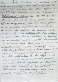 Texte manuscrit sur lequel on lit "Nommé sous-lieutenant d'artillerie à la date du 14 mai 1918. JO du 22 mai 1918, affecté à la direction des inventions, rue Frémicourt. Blessures et citations : n° 24 du quartier général de la 3e armée. Sous-officier énergique et plein d'entrain, joint à ses qualités exceptionnelles d'opérateur, la volonté de remplir sa mission de la manière la plus intéressante. S'est distingué en avril 1916 lors de l'attaque d'Avocourt en n'hésitant pas à porter ses appareils en première ligne sous un bombrdement violent, a reçu pour ce motif une lettre de félicitations du général commandant l'armée, a continué depuis à servir à la complète satisfaction de ses chefs, a été constamment en avant pour prendre des vues lors de l'opération de mars et avril 1917, consécutive à la retraite allemande, opérant ainsi dans des conditions difiiciles et périlleuses".
