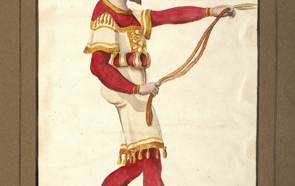 Homme de profil tenant les rênes d'un char.  L'homme est vêtu d'une tunique blanche bordée d'or sur un justaucorps rouge et porte des chausses noires avec des rayures blanches. Il est coiffé d'un chapeau rouge cerclé d'or avec une plume blanche.