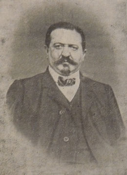 Portrait d'Urianne Sorriaux, noir et blanc.