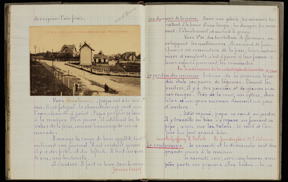 Double page d'un cahier manuscrit retranscrit ci-contre. On y voit aussi une photo montrant une rue.