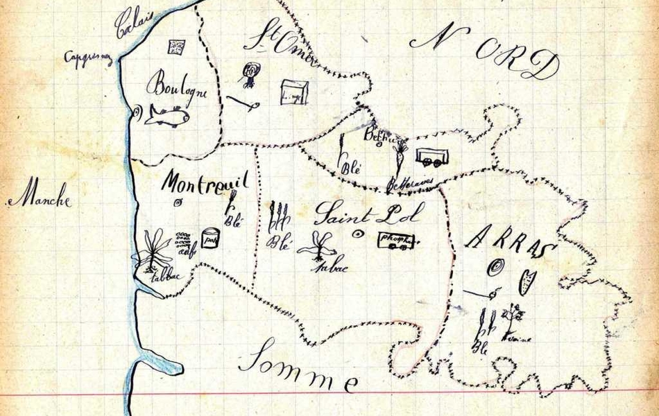 Carte manuscrite du département du Pas-de-Calais, entouré de la Manche et de la mer du Nord, du Nord et de la Somme. Le Pas-de-Calais est découpé en six zones détaillant les cultures : Arras (blé, avoine), Saint-Pol (blé, tabac), Montreuil (tabac, oeufs, blé), Béthune (blé, betteraves), Saint-Omer (lainage), Boulogne (pêche)