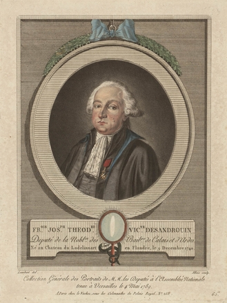 Portait en couleur d'un homme de trois-quart, portant une perruque blanche. Une insigne est épinglée sur le revers de sa redingote sombre, rehaussée d'une cravate blanche.