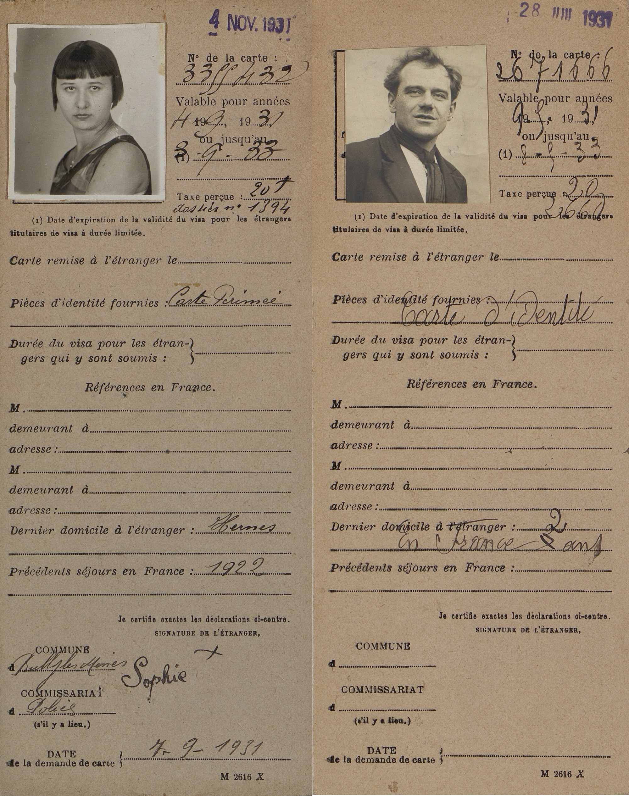 Document imprimé pré-rempli et complété manuscritement sur lequel a été collée la photographie noir et blanc d'un homme.