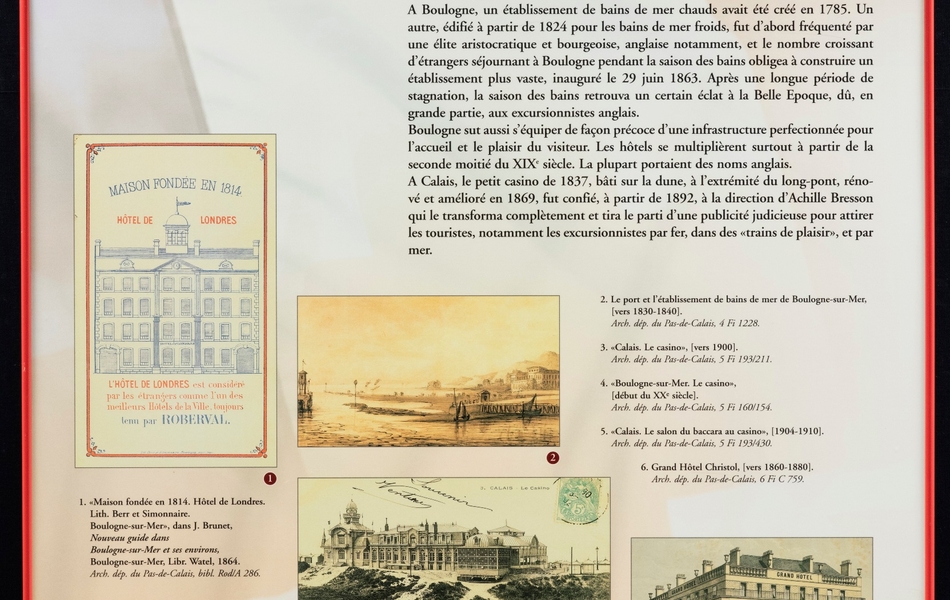 Photographie couleur du panneau d'exposition