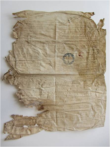 Parchemin détérioré.