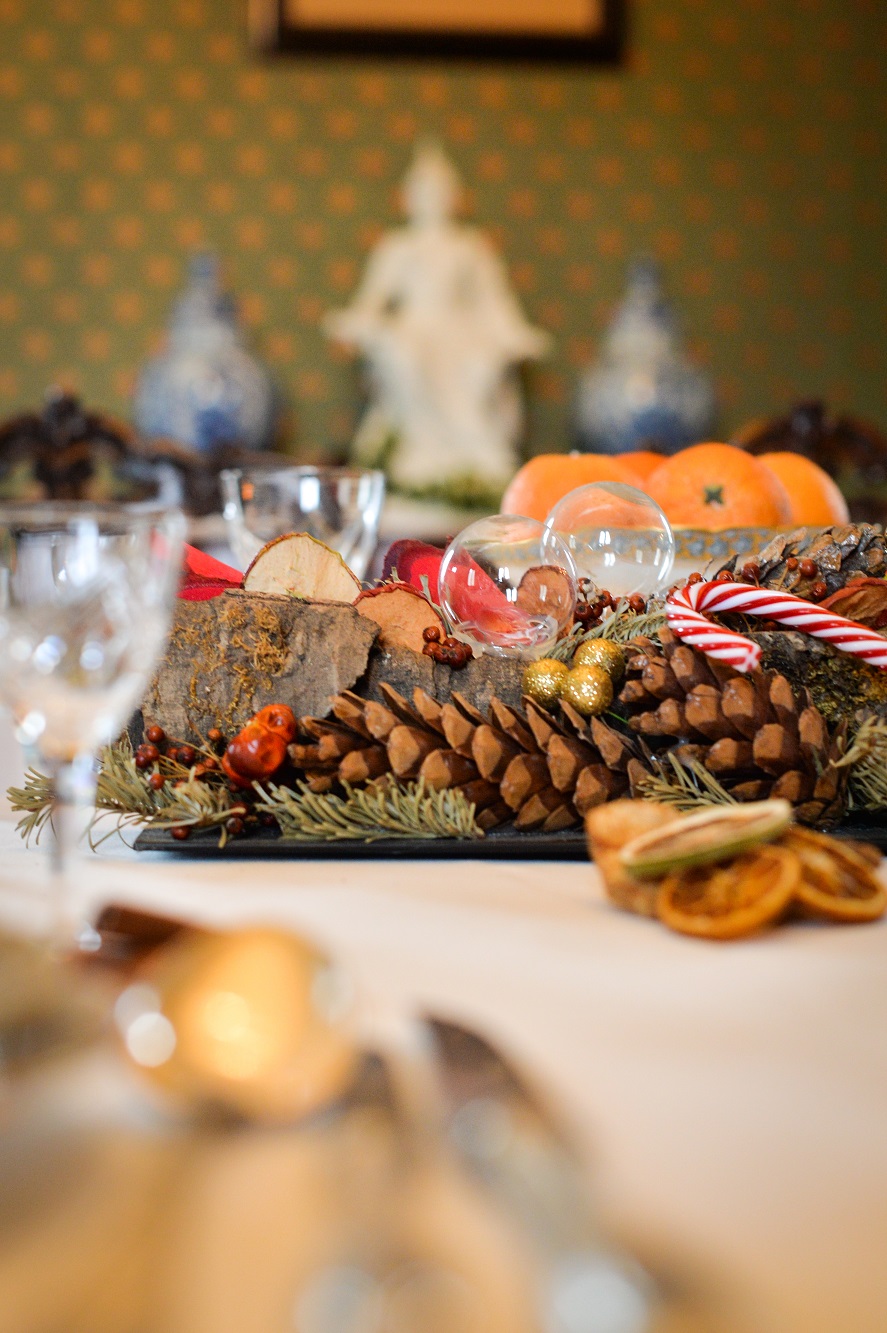 photographie du centre de table de la salle à manger du château d'Hardelot 